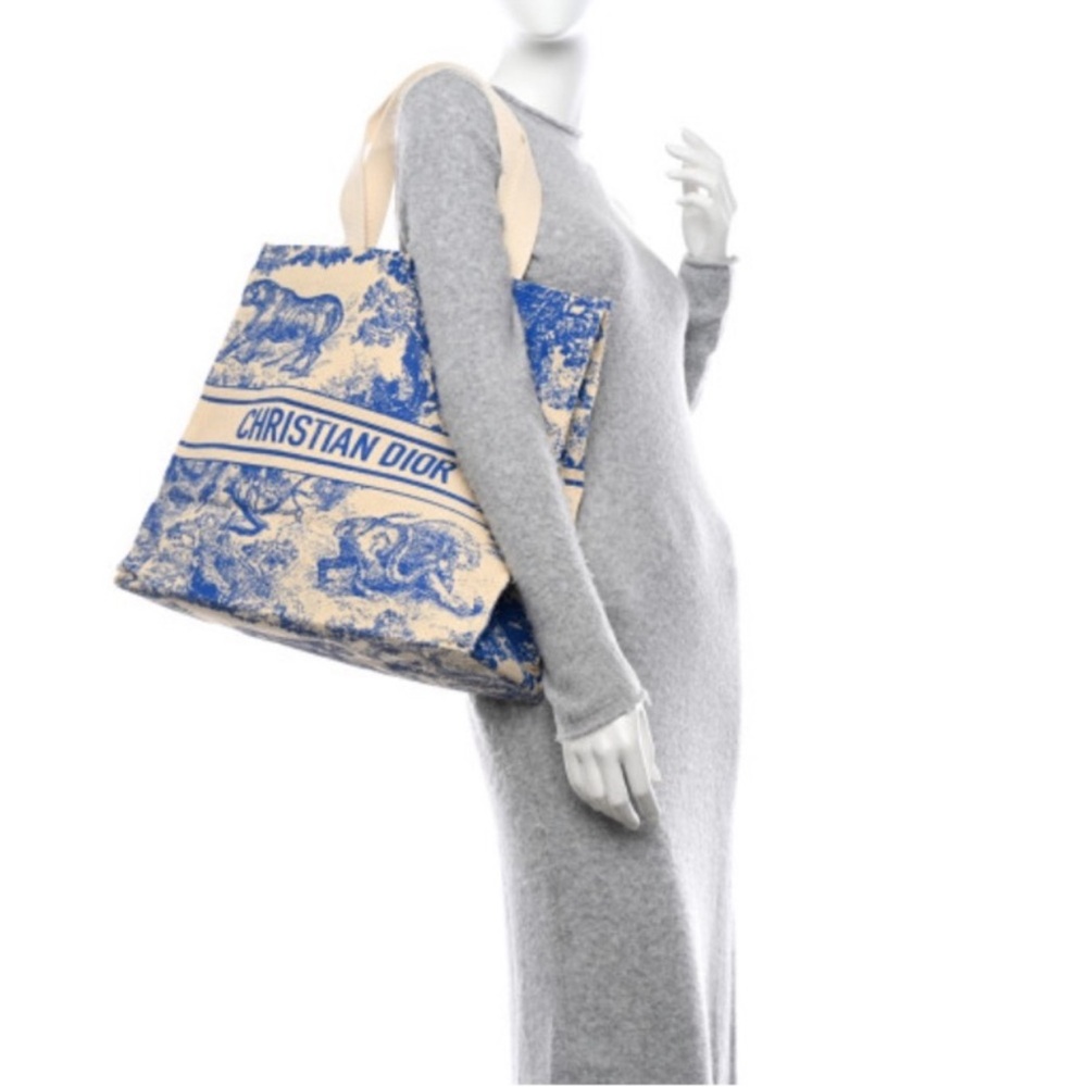CHRISTIAN DIOR Straw Dioriviera Tote Blue - Picture 2 of 9
